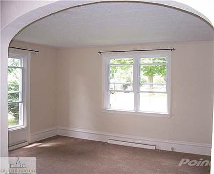 3rd image of 321 S Park St