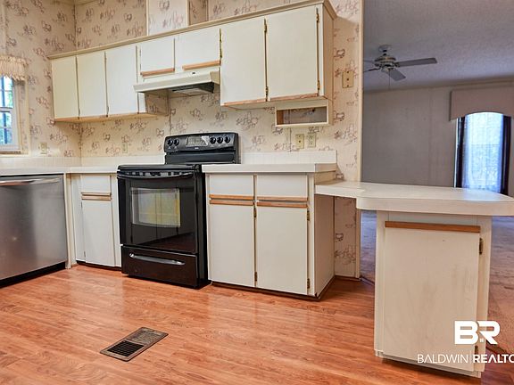 5th image of 1703 Santa Cruz Dr
