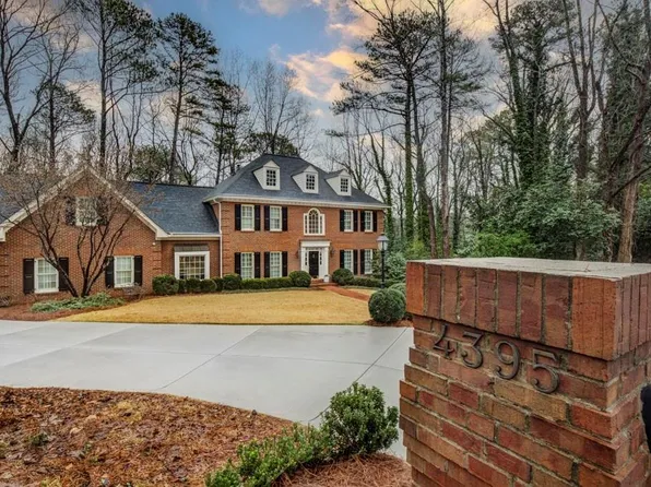 4395 Northside Chase NW, Atlanta, GA 30327