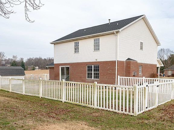 3rd image of 4877 Fond Du Lac Dr