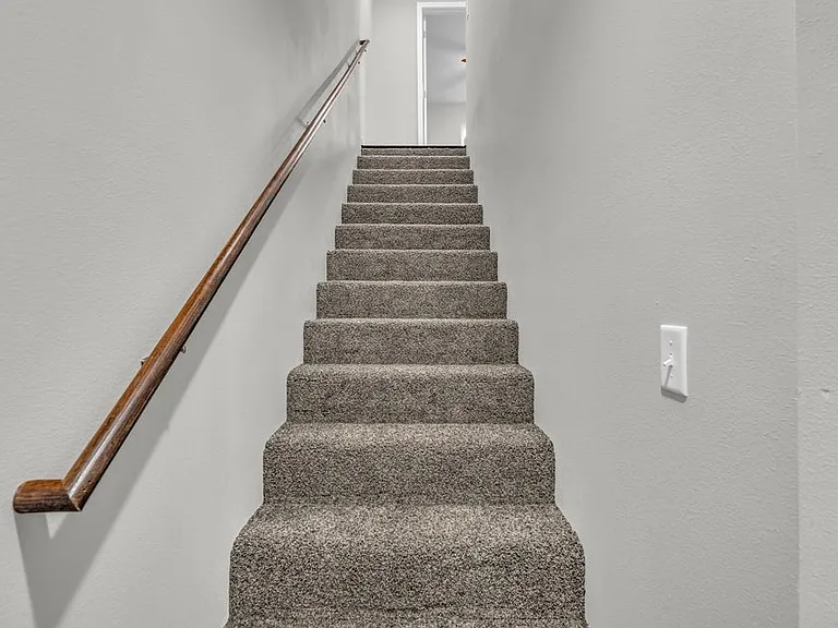 2814 Burke Ave — Photo 9