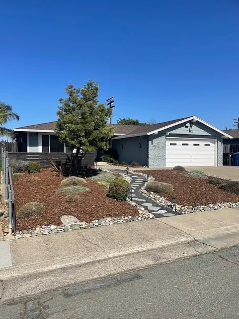 8711 Fallbrook Way photo 1