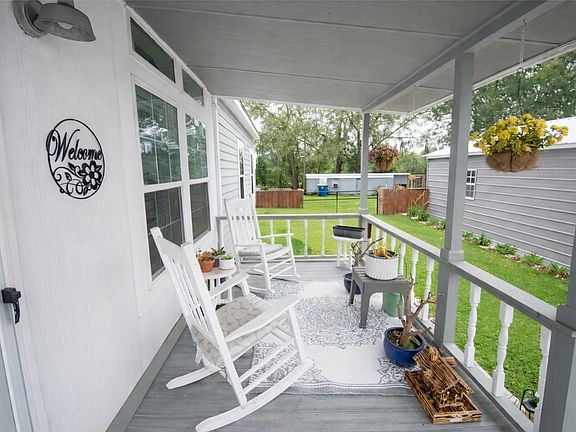 4th image of 11783 Water Bluff Dr E
