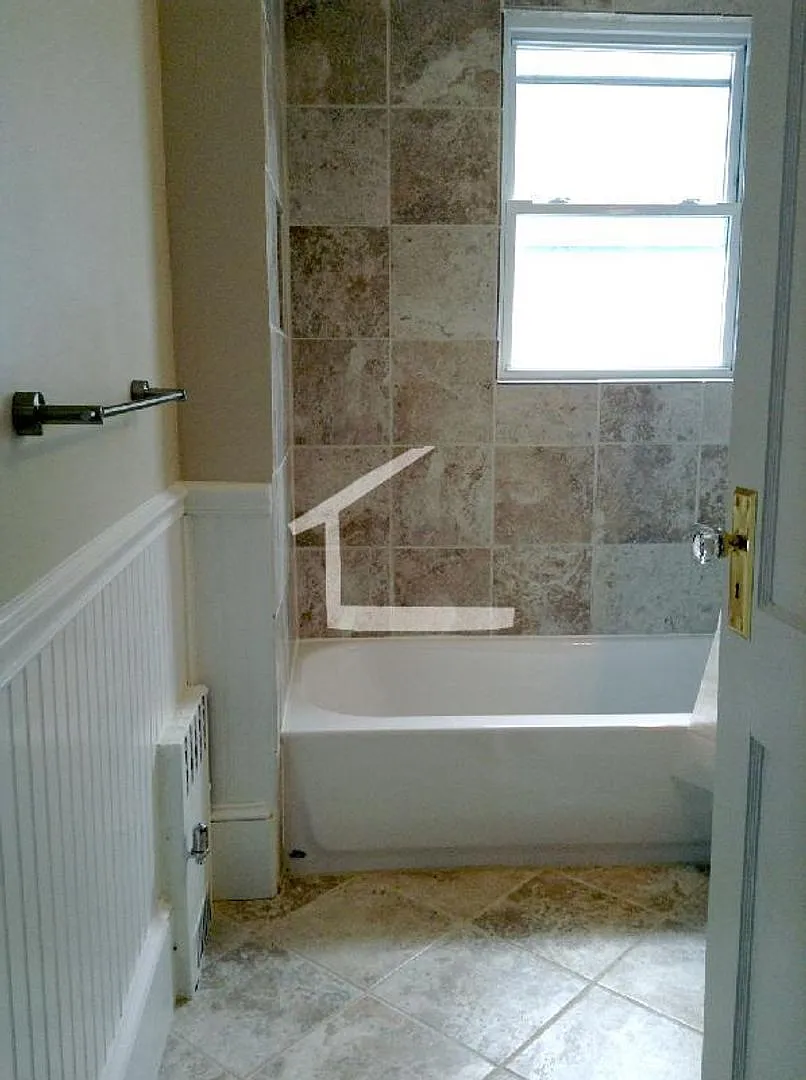 Huge 3 bed in Somerville — Photo 3