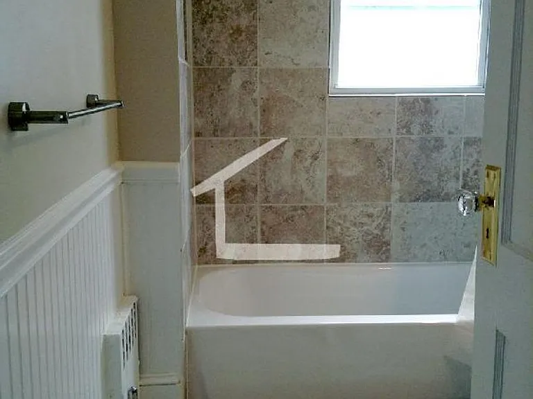 32 Irvington Rd #1 — Photo 3