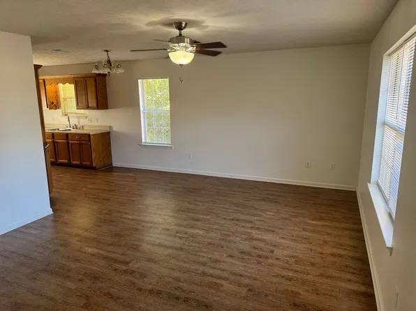 1495 Joyner Dr, Conway, AR 72034