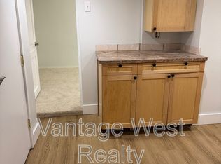 1861B High Rd, Kelowna, BC V1Y4G3