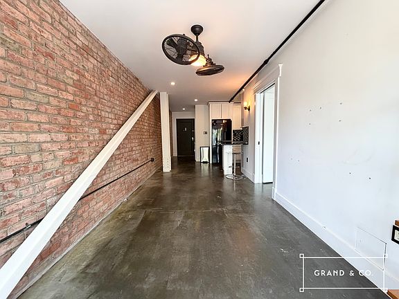 4th image of 149 Wythe Ave #303