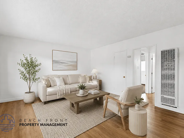 Portofino Apartments — Photo 2