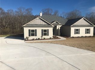 6016 Creekside Ln, Clermont, GA 30527
