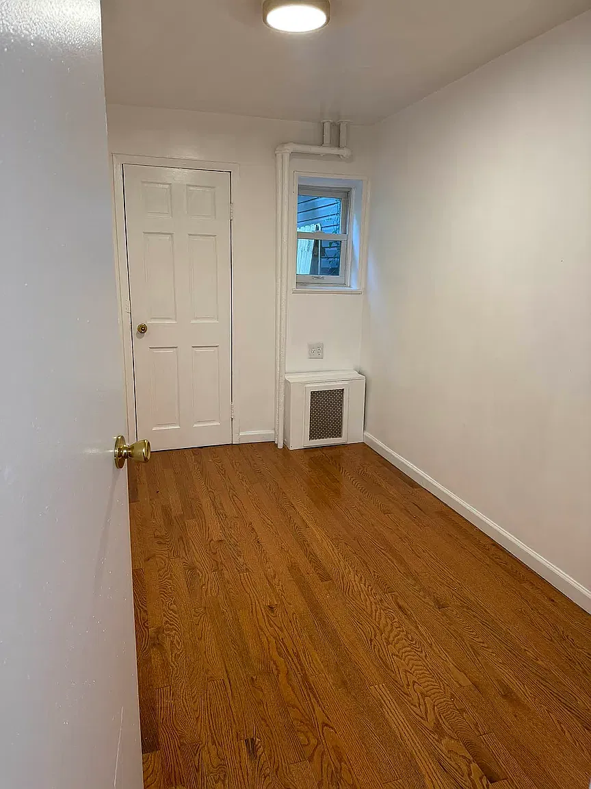 734 Madison Street — Photo 3