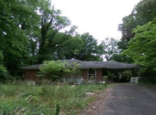 150 Centerwood Dr, Mount Airy, NC 27030