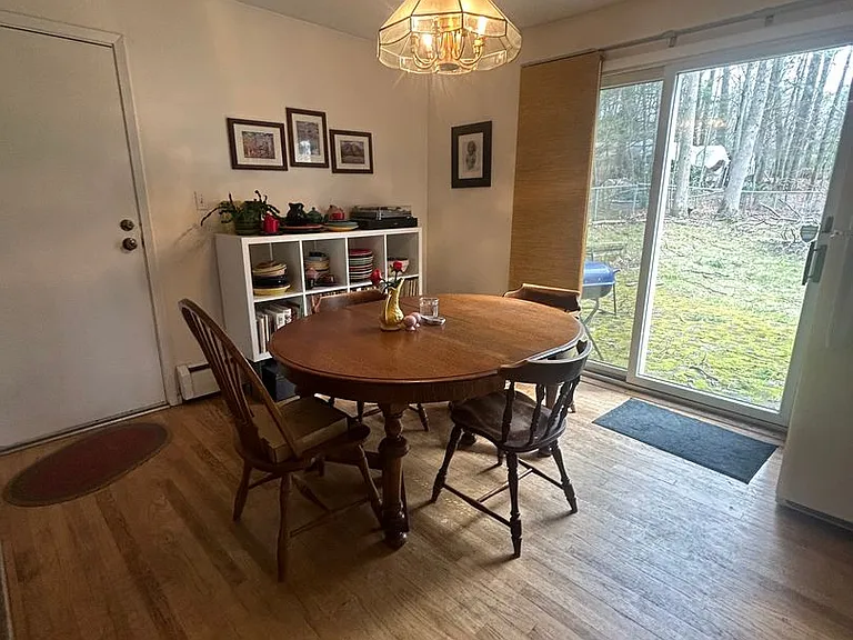 2066 N Oak Ln — Photo 4