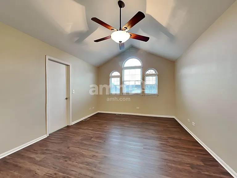 1920 Chestnut Grove Dr — Photo 10