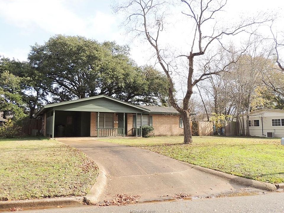 1st image of 3911 Glenn Oaks Dr