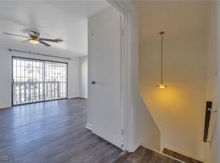 2472 Paradise Village Way, Las Vegas, NV 89120