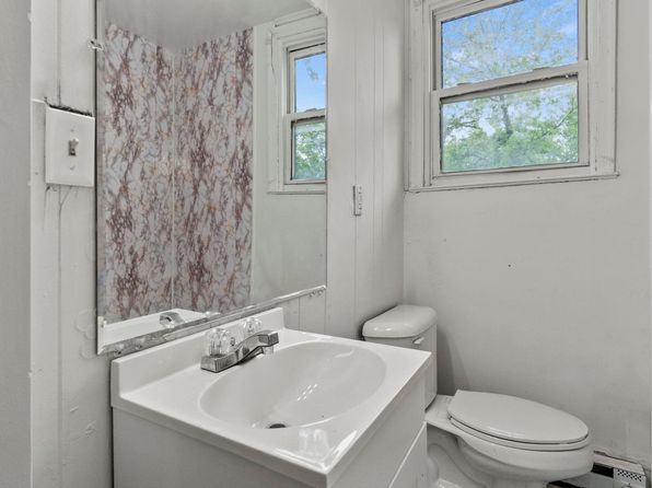 fort-wayne-indiana-73138904 picture