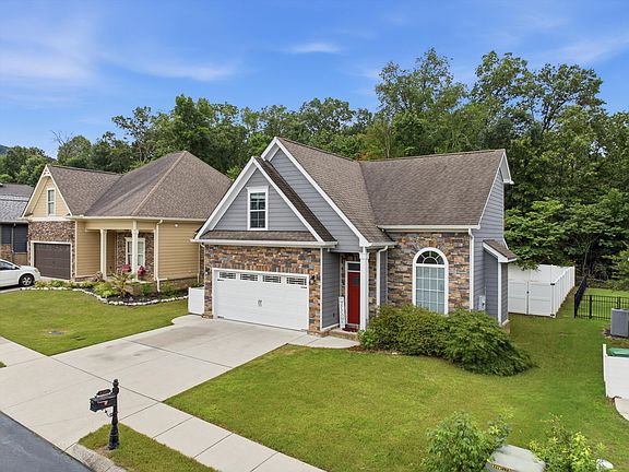3rd image of 8380 Deer Run Cir