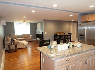 113 Wilbur Ave, Cranston, RI 02920