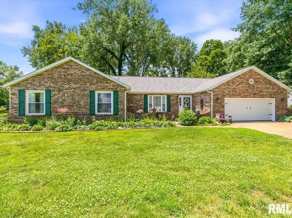 23751 Homestead Ln, Athens, IL 62613