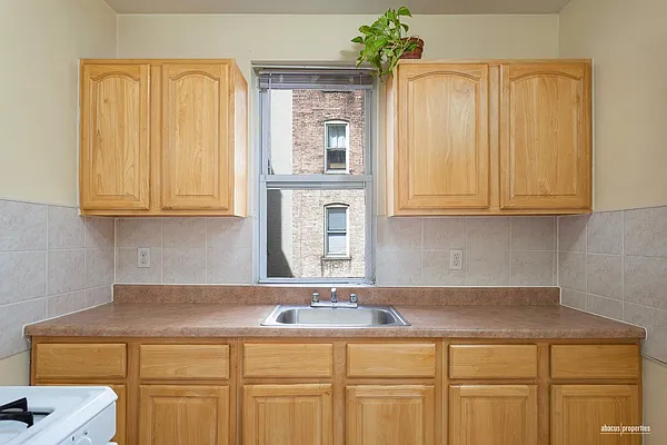 Rented by Abacus Properties | media 2