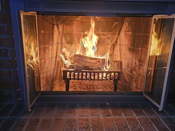 5th image of 1612 Paradise Ln