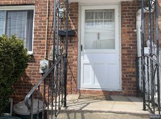 174 Veterans Plz, Dumont, NJ