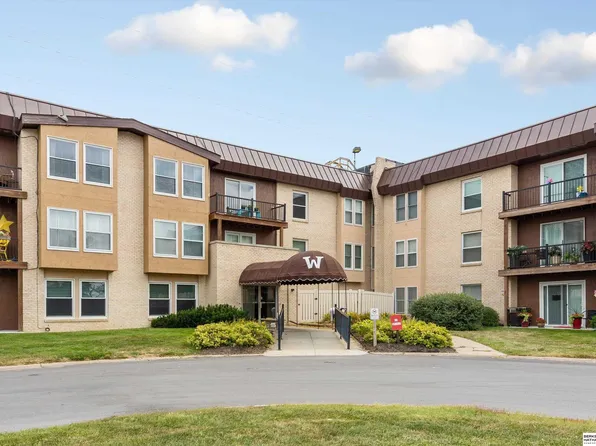 12727 W Dodge Rd APT 251B, Omaha, NE 68154