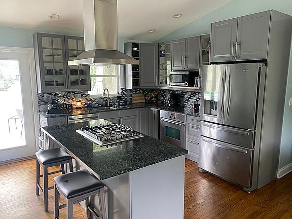 3rd image of 6516 Alspaugh Dr