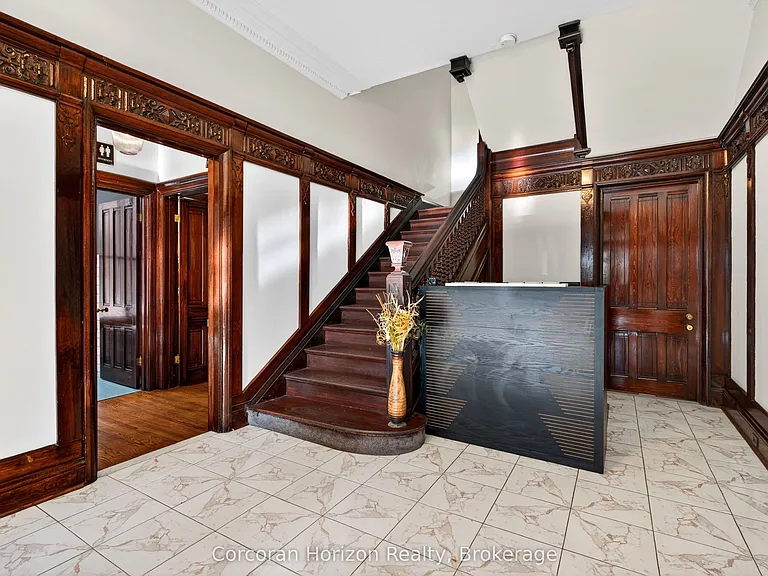 183 James St S #2 — Photo 5