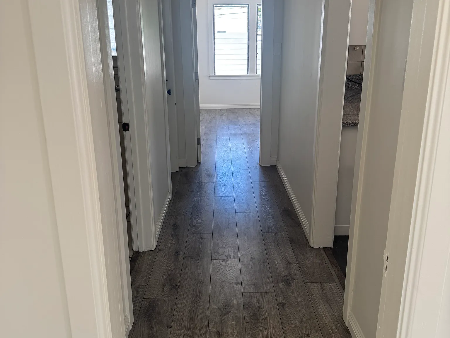 1 bed, 1000 sqft, $2,390 — Photo 3