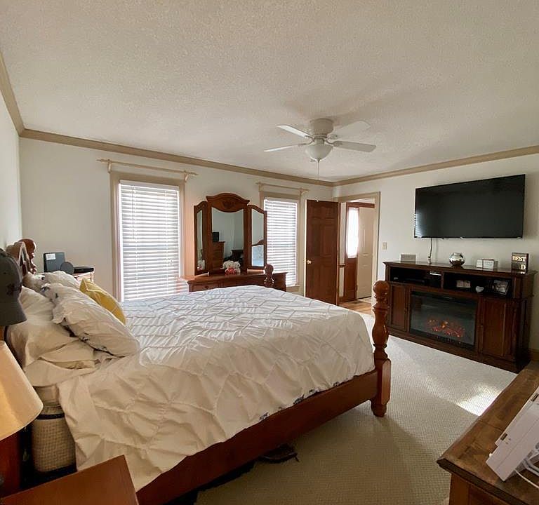 1st image of 205 Beechwood Dr
