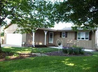 315 N 153rd Avenue Cir, Omaha, NE 68154
