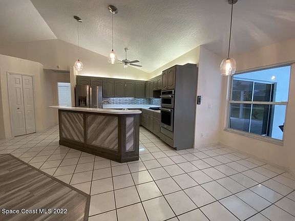 4th image of 158 Martesia Way