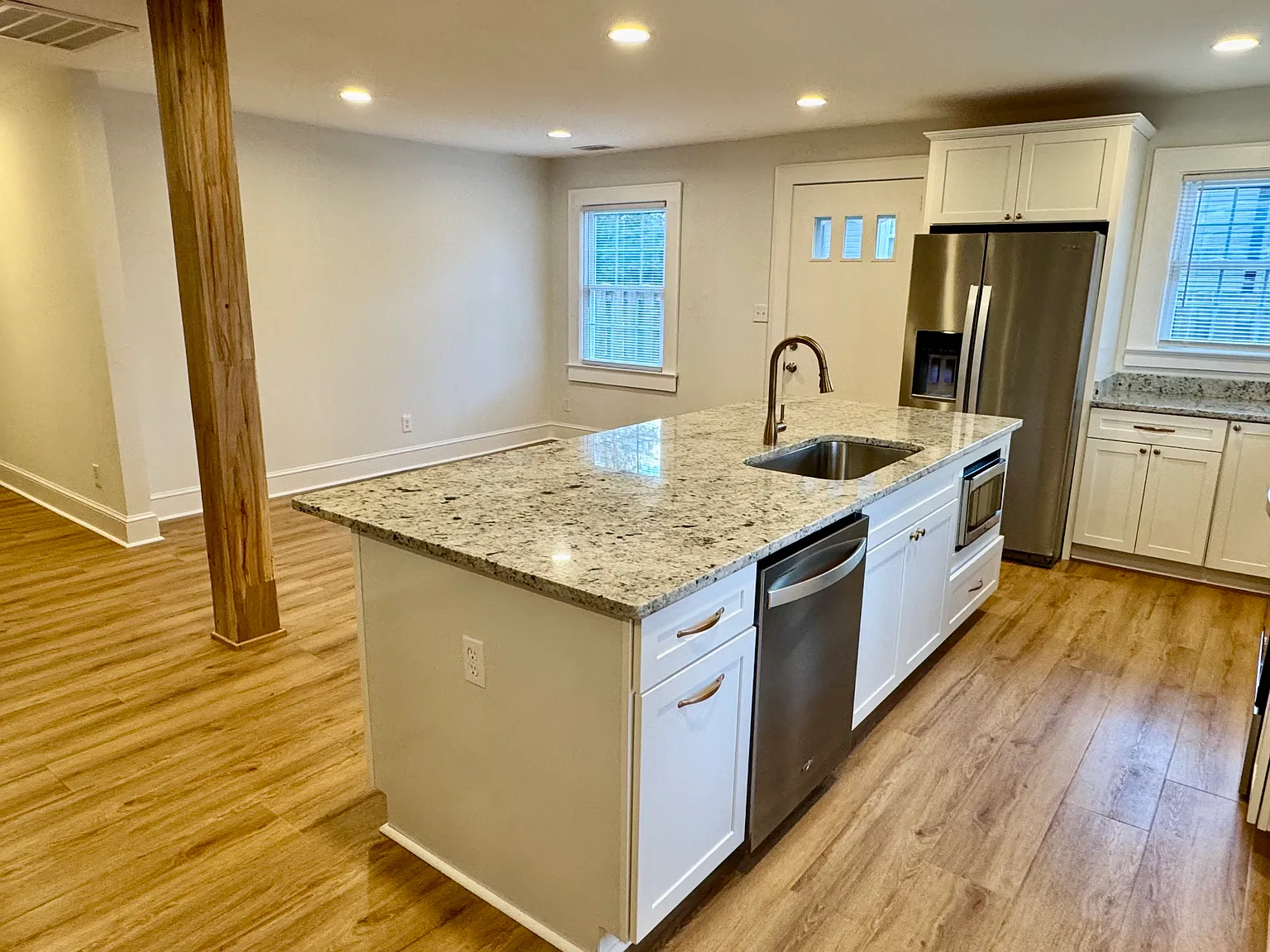215 Whitehall Rd — Photo 3