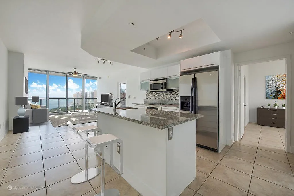 888 Biscayne Blvd — Photo 3