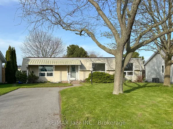 13 Steelhead Ln, Clarington, ON L1B 1B4