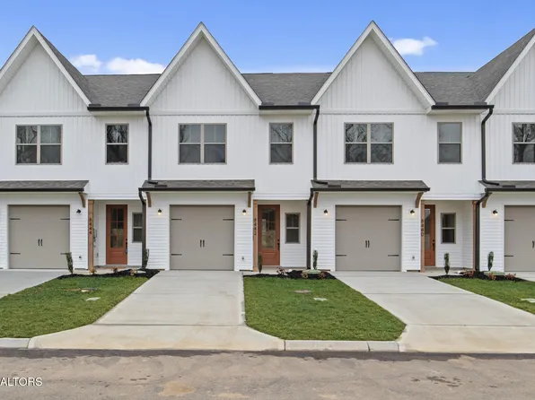 8444 Whisper Ln, Powell, TN 37849