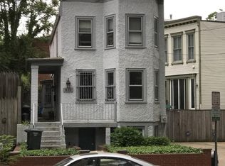 215 3rd St NE, Washington, DC 20002