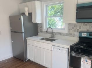466 Admiral St APT A, Providence, RI 02908
