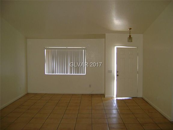 3rd image of 830 Padre Field Ct