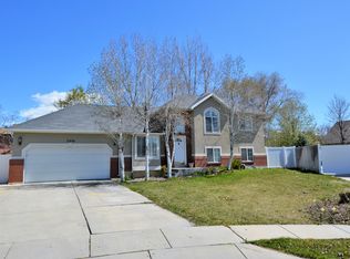 7379 S Ivy Woods Ln, Midvale, UT 84047