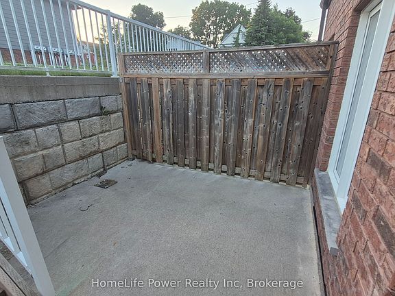 3rd image of 225 Riddell St #22