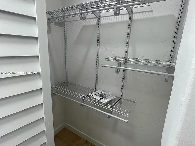 544 Michigan Ave #10 — Photo 10