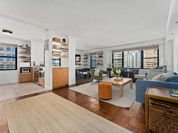 301 East 62nd Street image 1 of 11