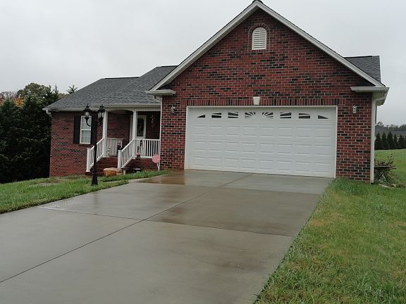 3rd image of 5689 Stonehenge Ct