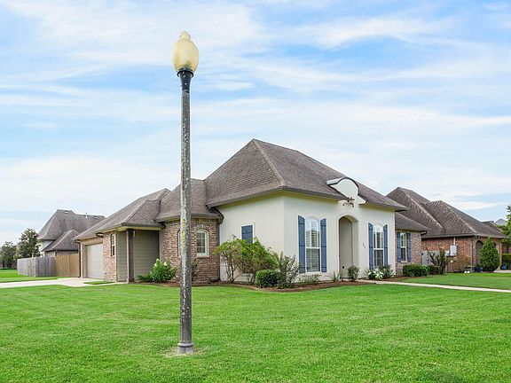 3rd image of 219 Sugartrace Ln