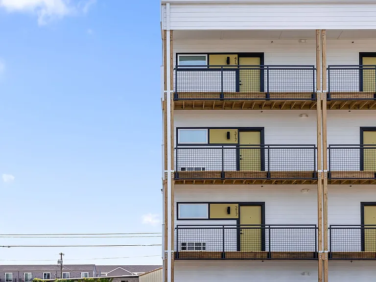 East Line Apartments | Modern Studio Apartments in Downtown Chattanooga — Photo 10