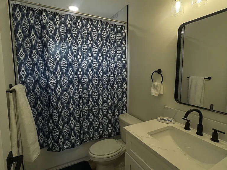 2233 Jefferson Ave #4 — Photo 17