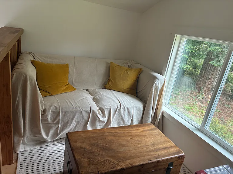 Cabin loft - can fit queen mattress